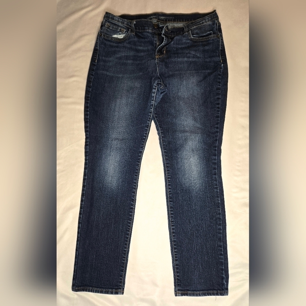Old Navy Mid-Rise Curvy Straight Jeans Size 14 Short – Dark Wash, Sold Out